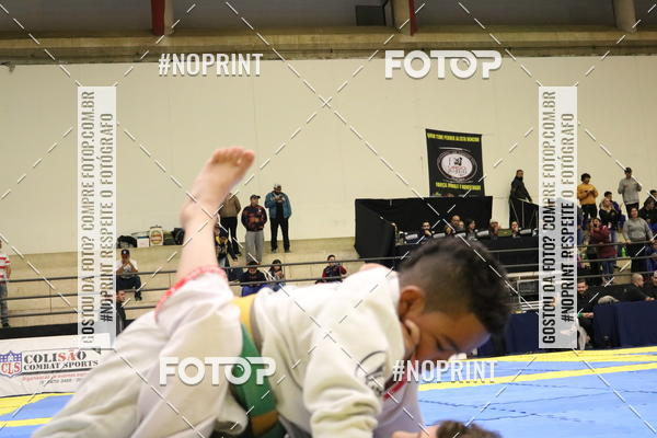 Buy your photos of the eventfight friends on Fotop