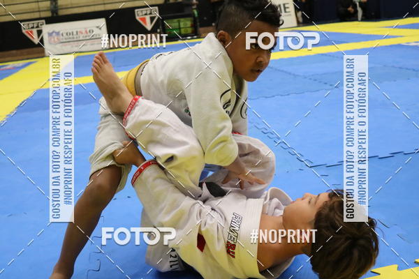 Buy your photos of the eventfight friends on Fotop