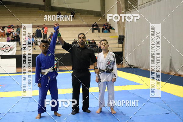 Buy your photos of the eventfight friends on Fotop