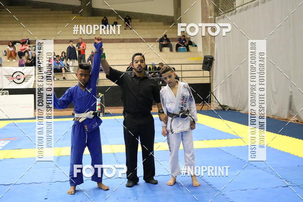 Buy your photos of the eventfight friends on Fotop