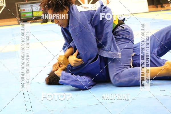 Buy your photos of the eventfight friends on Fotop