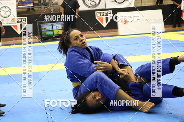 Buy your photos of the eventfight friends on Fotop