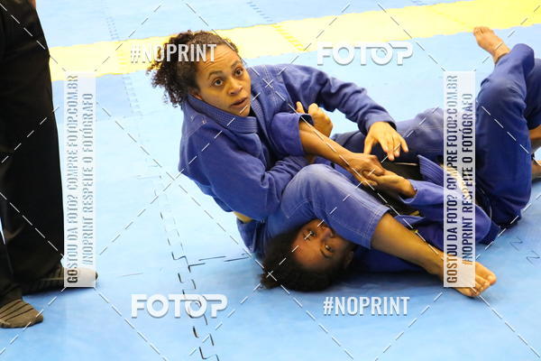 Buy your photos of the eventfight friends on Fotop