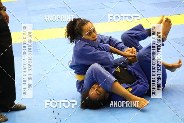 Buy your photos of the eventfight friends on Fotop