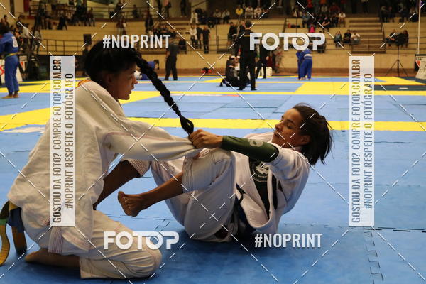 Buy your photos of the eventfight friends on Fotop