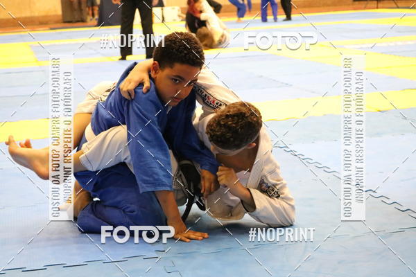 Buy your photos of the eventfight friends on Fotop