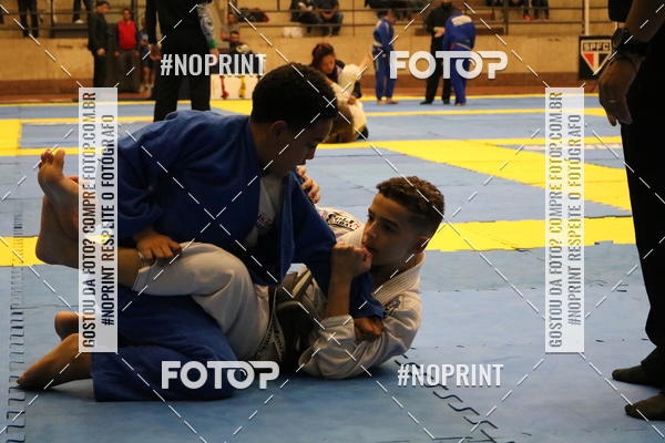 Buy your photos of the eventfight friends on Fotop