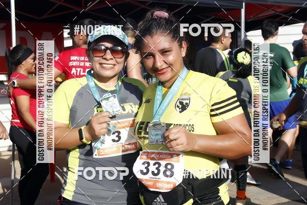 Buy your photos of the eventCORRIDA INDOR PRAIA DE VERO TERESINA SHOPPING on Fotop