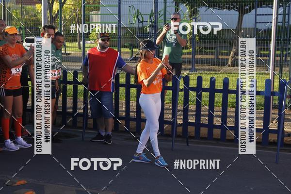 Buy your photos of the eventCORRIDA INDOR PRAIA DE VERO TERESINA SHOPPING on Fotop