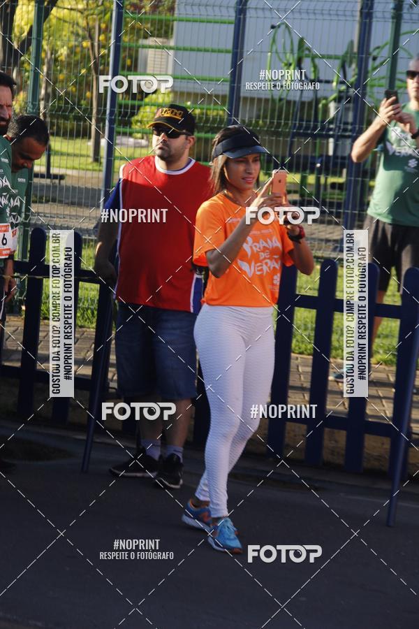 Buy your photos of the eventCORRIDA INDOR PRAIA DE VERO TERESINA SHOPPING on Fotop