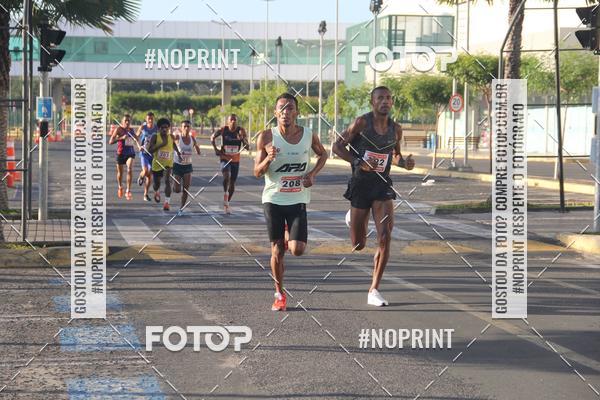 Buy your photos of the eventCORRIDA INDOR PRAIA DE VERO TERESINA SHOPPING on Fotop