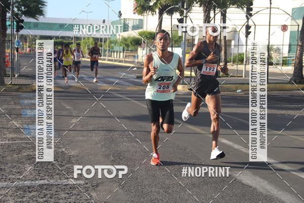 Buy your photos of the eventCORRIDA INDOR PRAIA DE VERO TERESINA SHOPPING on Fotop