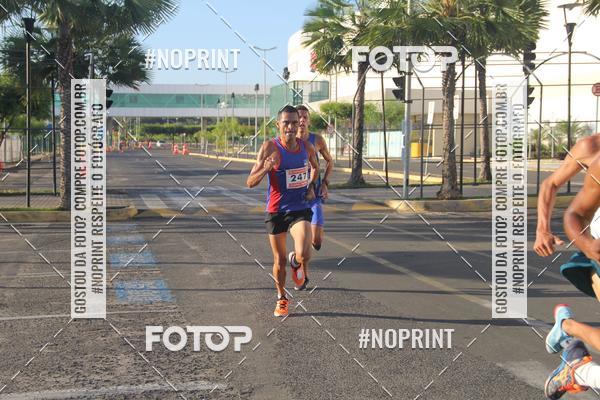 Buy your photos of the eventCORRIDA INDOR PRAIA DE VERO TERESINA SHOPPING on Fotop