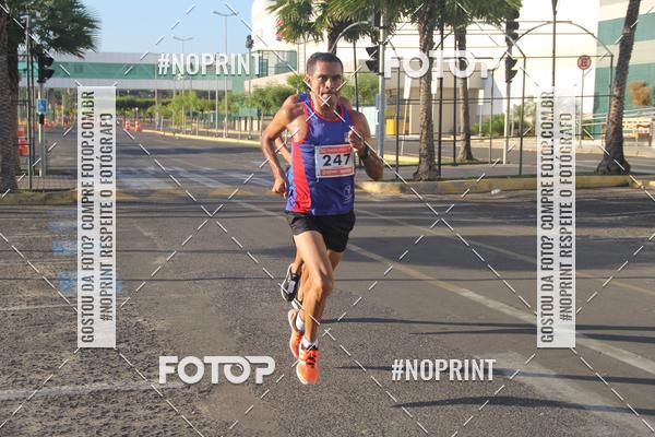 Buy your photos of the eventCORRIDA INDOR PRAIA DE VERO TERESINA SHOPPING on Fotop