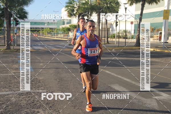 Buy your photos of the eventCORRIDA INDOR PRAIA DE VERO TERESINA SHOPPING on Fotop
