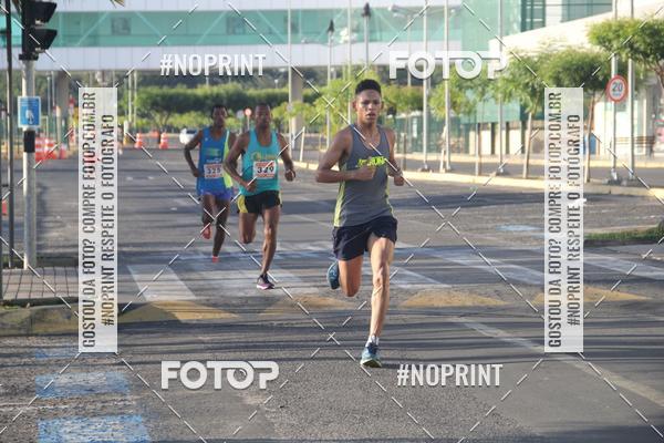 Buy your photos of the eventCORRIDA INDOR PRAIA DE VERO TERESINA SHOPPING on Fotop