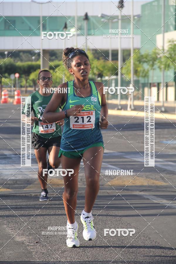 Buy your photos of the eventCORRIDA INDOR PRAIA DE VERO TERESINA SHOPPING on Fotop