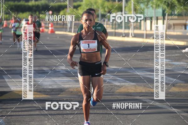 Buy your photos of the eventCORRIDA INDOR PRAIA DE VERO TERESINA SHOPPING on Fotop