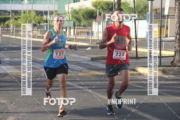 Buy your photos of the eventCORRIDA INDOR PRAIA DE VERO TERESINA SHOPPING on Fotop