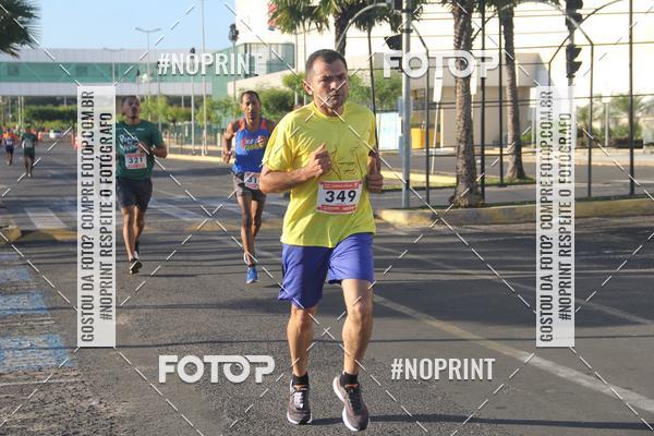 Buy your photos of the eventCORRIDA INDOR PRAIA DE VERO TERESINA SHOPPING on Fotop