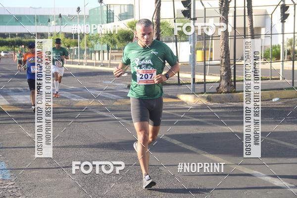 Buy your photos of the eventCORRIDA INDOR PRAIA DE VERO TERESINA SHOPPING on Fotop