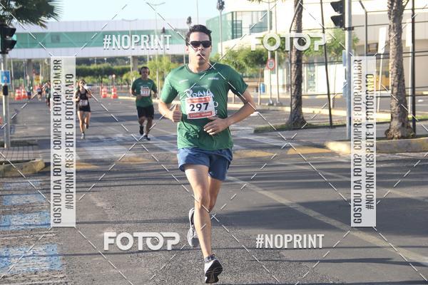 Buy your photos of the eventCORRIDA INDOR PRAIA DE VERO TERESINA SHOPPING on Fotop