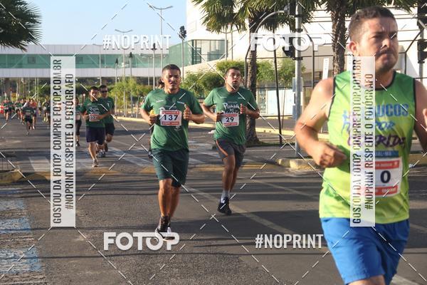 Buy your photos of the eventCORRIDA INDOR PRAIA DE VERO TERESINA SHOPPING on Fotop