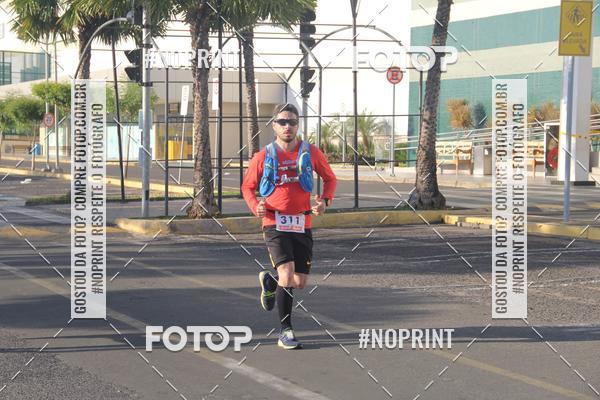 Buy your photos of the eventCORRIDA INDOR PRAIA DE VERO TERESINA SHOPPING on Fotop