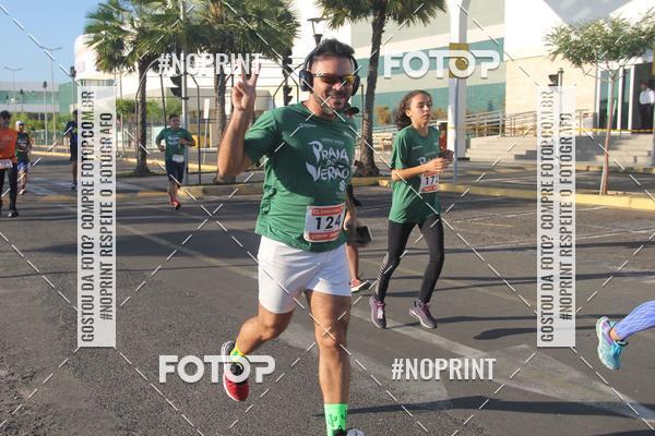 Buy your photos of the eventCORRIDA INDOR PRAIA DE VERO TERESINA SHOPPING on Fotop