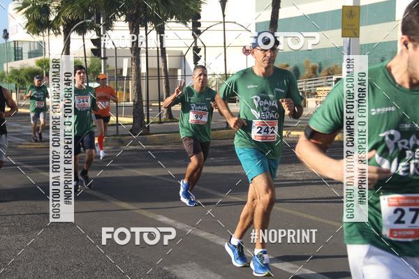 Buy your photos of the eventCORRIDA INDOR PRAIA DE VERO TERESINA SHOPPING on Fotop