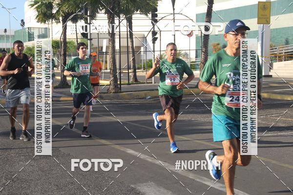 Buy your photos of the eventCORRIDA INDOR PRAIA DE VERO TERESINA SHOPPING on Fotop