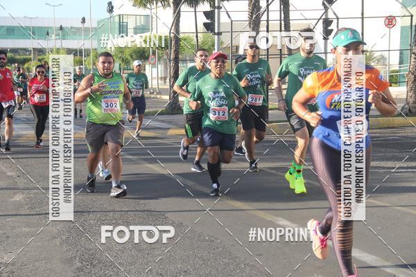 Buy your photos of the eventCORRIDA INDOR PRAIA DE VERO TERESINA SHOPPING on Fotop