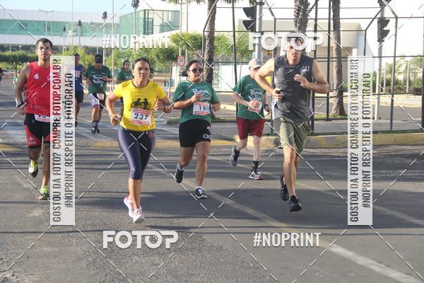 Buy your photos of the eventCORRIDA INDOR PRAIA DE VERO TERESINA SHOPPING on Fotop