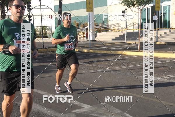 Buy your photos of the eventCORRIDA INDOR PRAIA DE VERO TERESINA SHOPPING on Fotop