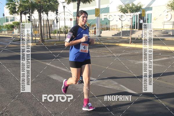 Buy your photos of the eventCORRIDA INDOR PRAIA DE VERO TERESINA SHOPPING on Fotop