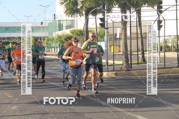 Buy your photos of the eventCORRIDA INDOR PRAIA DE VERO TERESINA SHOPPING on Fotop