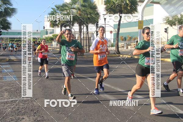Buy your photos of the eventCORRIDA INDOR PRAIA DE VERO TERESINA SHOPPING on Fotop