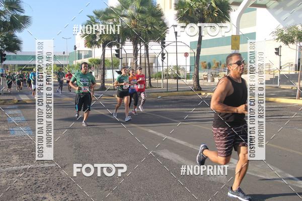 Buy your photos of the eventCORRIDA INDOR PRAIA DE VERO TERESINA SHOPPING on Fotop