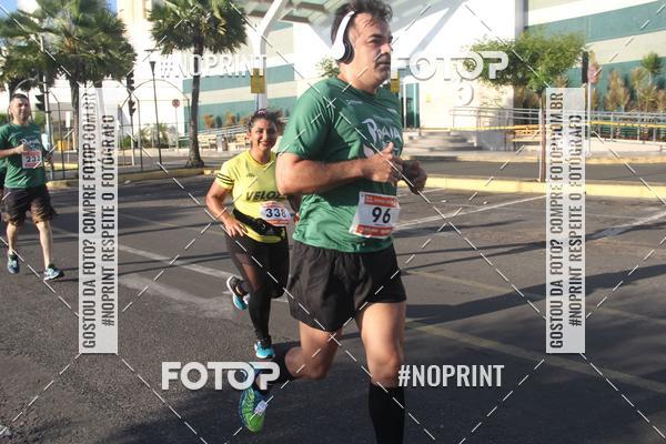 Buy your photos of the eventCORRIDA INDOR PRAIA DE VERO TERESINA SHOPPING on Fotop