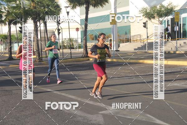 Buy your photos of the eventCORRIDA INDOR PRAIA DE VERO TERESINA SHOPPING on Fotop