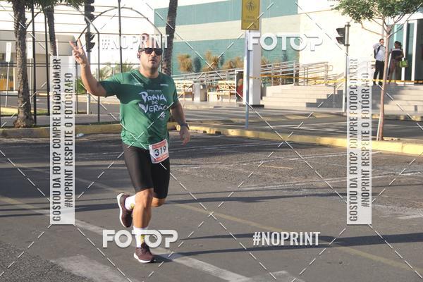 Buy your photos of the eventCORRIDA INDOR PRAIA DE VERO TERESINA SHOPPING on Fotop