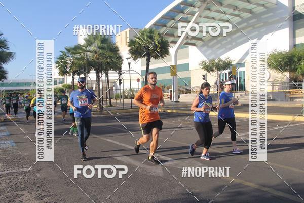 Buy your photos of the eventCORRIDA INDOR PRAIA DE VERO TERESINA SHOPPING on Fotop