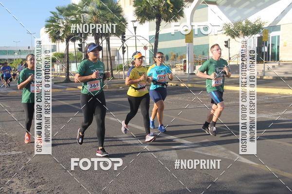 Buy your photos of the eventCORRIDA INDOR PRAIA DE VERO TERESINA SHOPPING on Fotop