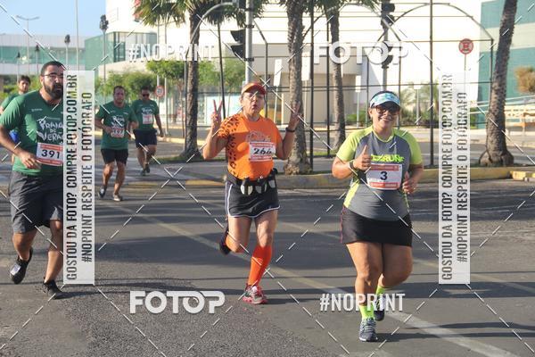 Buy your photos of the eventCORRIDA INDOR PRAIA DE VERO TERESINA SHOPPING on Fotop