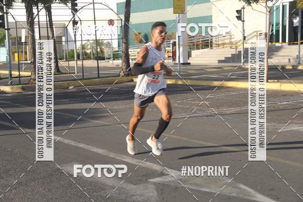 Buy your photos of the eventCORRIDA INDOR PRAIA DE VERO TERESINA SHOPPING on Fotop