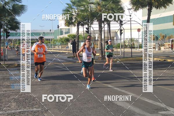 Buy your photos of the eventCORRIDA INDOR PRAIA DE VERO TERESINA SHOPPING on Fotop