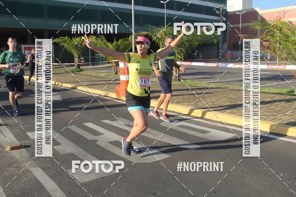 Buy your photos of the eventCORRIDA INDOR PRAIA DE VERO TERESINA SHOPPING on Fotop