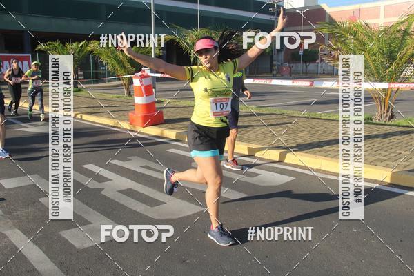 Buy your photos of the eventCORRIDA INDOR PRAIA DE VERO TERESINA SHOPPING on Fotop