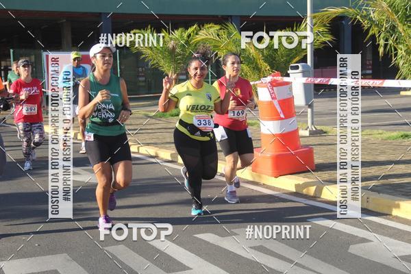 Buy your photos of the eventCORRIDA INDOR PRAIA DE VERO TERESINA SHOPPING on Fotop