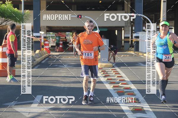 Buy your photos of the eventCORRIDA INDOR PRAIA DE VERO TERESINA SHOPPING on Fotop